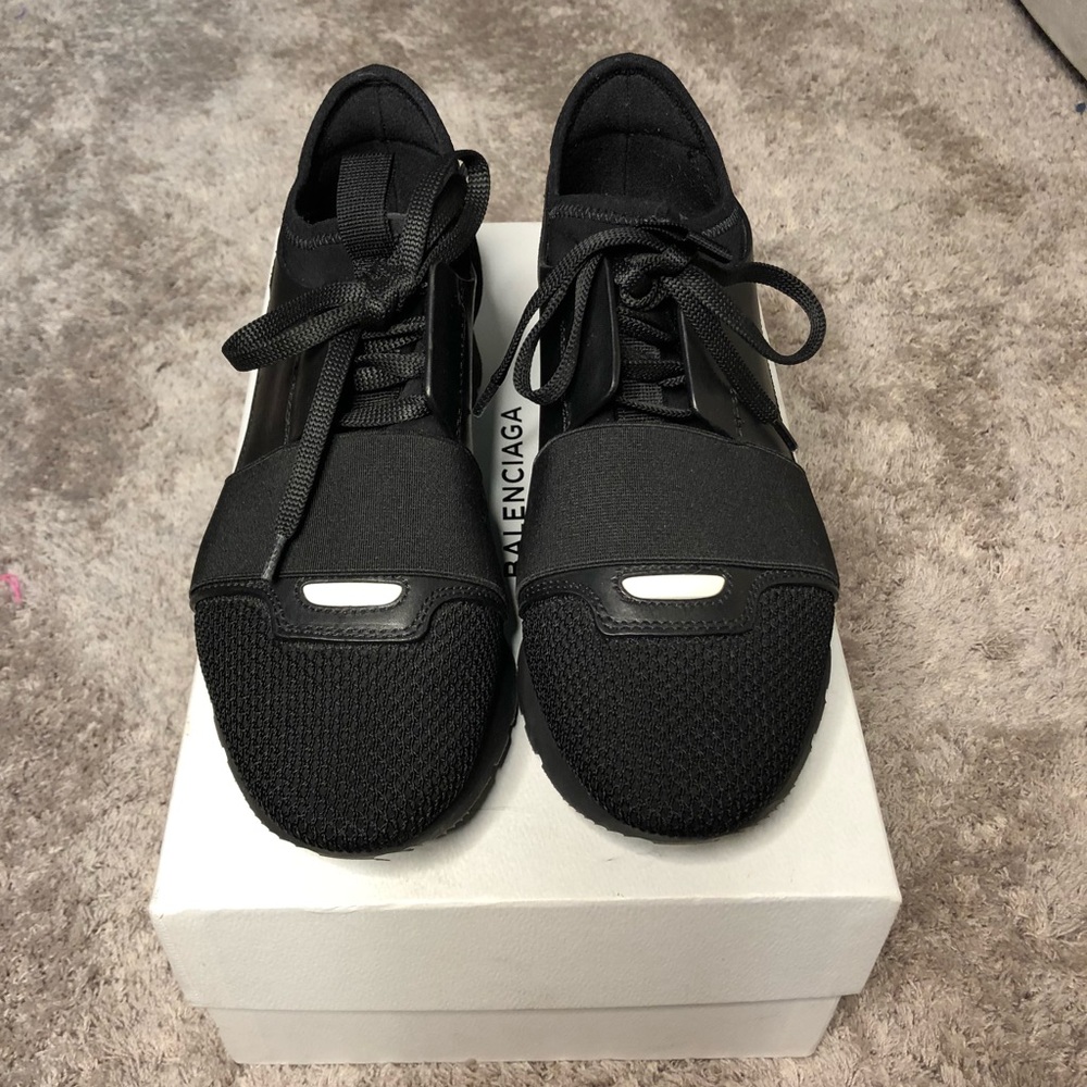 Balenciaga race runners all black